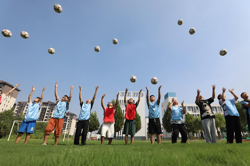 斯皮纳塞：圣西罗首秀是所有孩子的梦想；我的特点更像图拉姆